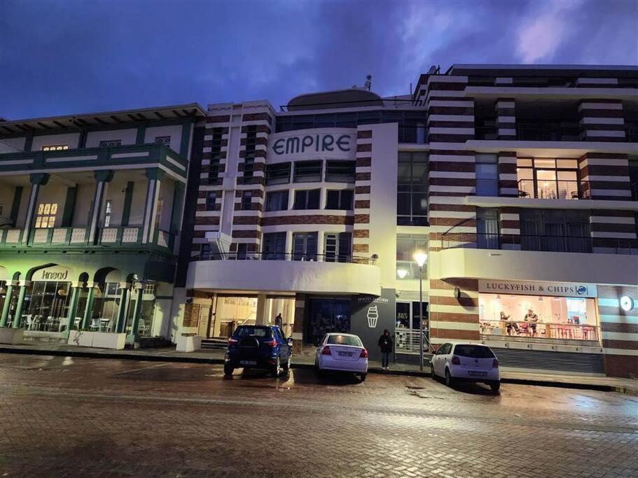 'just Beachy' Muizenberg Beachfront Apartment