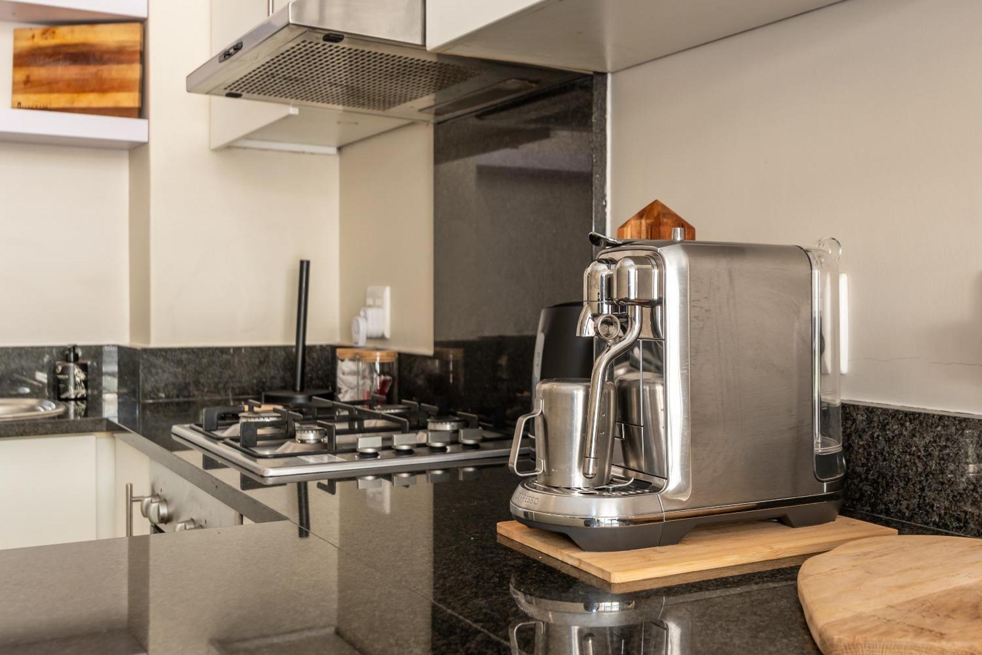 'just Beachy' Muizenberg Beachfront Apartment Cape Town