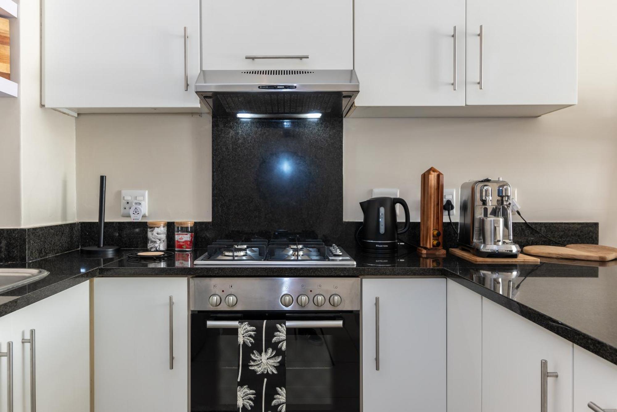 'just Beachy' Muizenberg Beachfront Apartment Cape Town